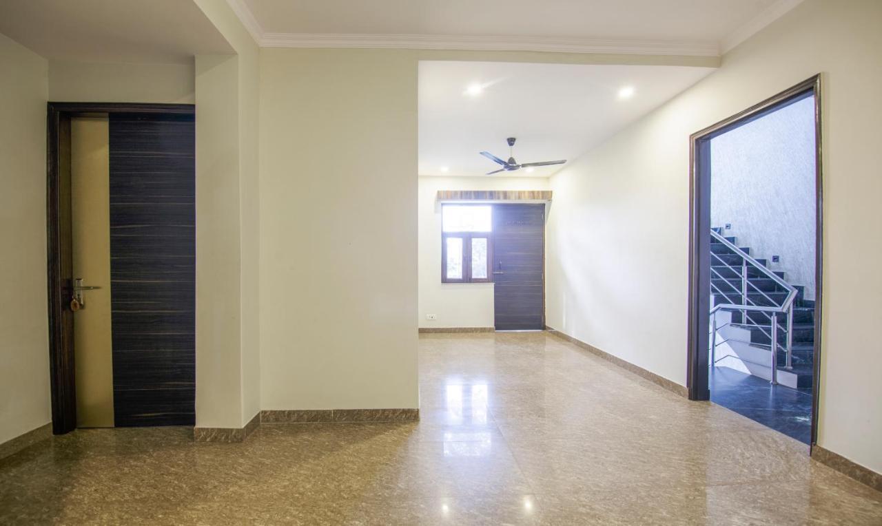 Treebo Swastika Premium Hotel Noida Exterior foto