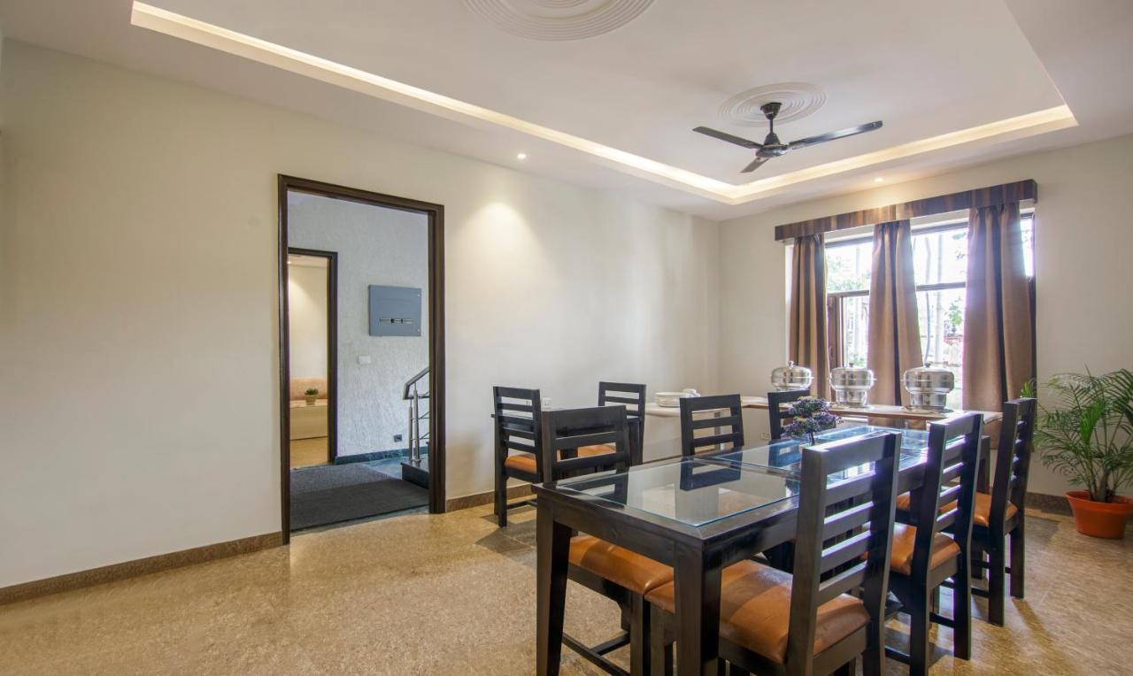 Treebo Swastika Premium Hotel Noida Exterior foto