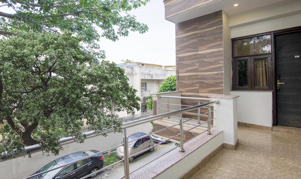 Treebo Swastika Premium Hotel Noida Exterior foto