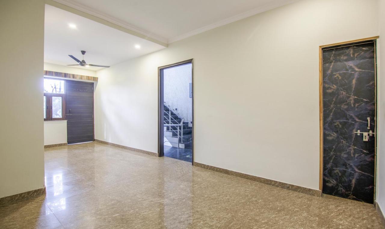 Treebo Swastika Premium Hotel Noida Exterior foto