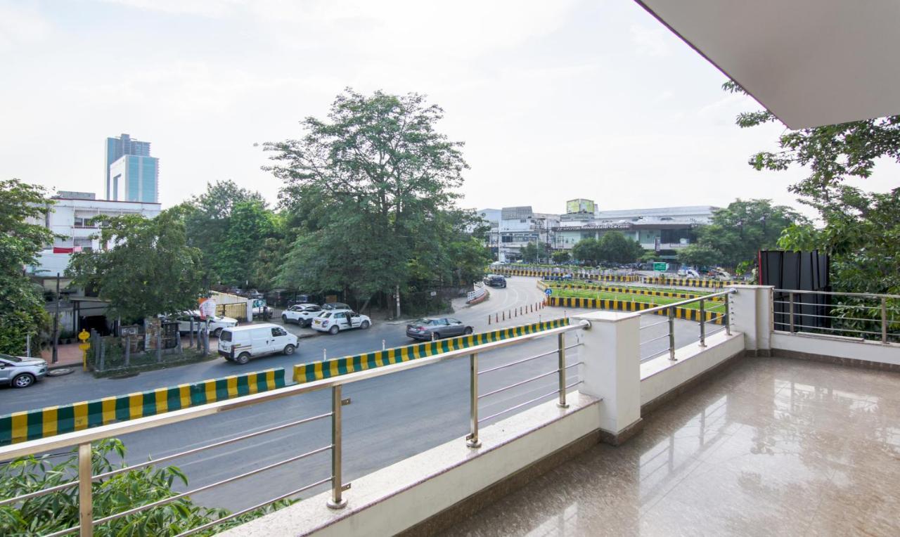Treebo Swastika Premium Hotel Noida Exterior foto